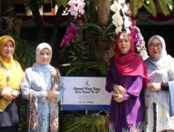 Cing Ikah Apresiasi Kado Pohon Kamboja-Anggrek SIT Al Haraki: Berikan Sedekah Oksigen