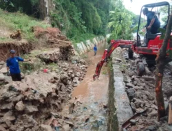 DPUPR Depok Gerak Cepat Tangani Longsor Turap di Setu Tipar