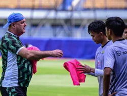 Lawan PSM Makassar, Persib Tanpa Tiga Pemain dan Pelatih Bojan Hodak  