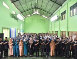 Bupati Kuningan Serahkan SK Penugasan Kepala Sekolah, Tekankan Integritas dan Kepemimpinan Transformatif