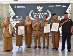 Bappenda Kuningan Beri Penghargaan Wajib Pajak dan Kecamatan Berprestasi