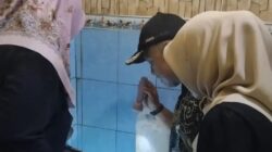 Wujudkan Lingkungan Bersih, Plt Lurah Panmas Minta Warga Cek Potensi Sarang Nyamuk