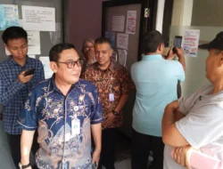 SPMB 2026, Warga Padati Layanan KIA dan IKD di Kecamatan Pancoran Mas