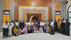 Mushola Ar-Rahmat Hidupkan Semangat Subuh Berjamaah dan Berbagi