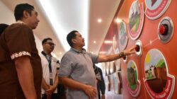 Bupati Dony Jajal Wahana Futuristik Chocolatos X-Quest di Sumedang