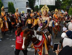 Kirab Budaya Milangkala Tatar Sunda Hari Ini 16 Mei, Tempuh Rute 3,5 Kilometer di Bandung