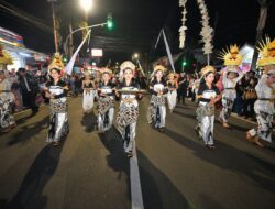 Warga Antusias Menonton Kirab Budaya Napak Tilas Padjadjaran, UMKM Menggeliat
