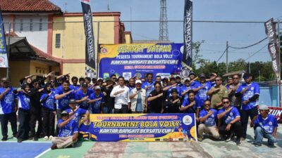 Bupati Dian Buka Turnamen Voli Bangkit Bersatu Cup di Desa Gunungkarung