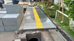 Gunakan PAD, DPUTR Melakukan Revitalisasi Trotoar di Jalan Bhayangkara