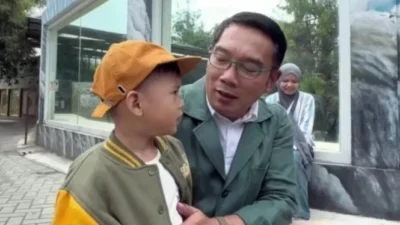 Status Anak Angkat: Dikabulkan Pengadilan, Ridwan Kamil ‘Rebut’ Arkana dari Atalia