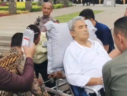 Jelang Rapat Paripurna,  Wali Kota Bandung Farhan Dilarikan ke Rumah Sakit