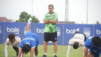 Umuh Siapkan Kejutan Pemain Baru, Igor Tolic Pimpin Latihan Perdana