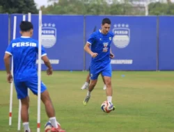 Latihan Perdana, Winger Persib Menalo Puji Bobotoh
