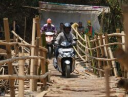 Jembatan Cipicung-Cibugel Diperbaiki, Bupati Dony Ingatkan Kualitas Konstruksi